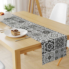 Damask Moroccan tile black white